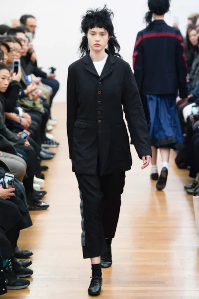 Look 12